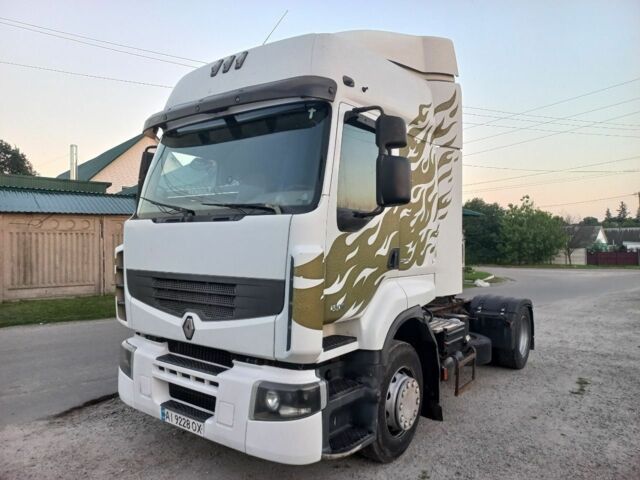 Белый Рено Другая, объемом двигателя 10.8 л и пробегом 0 тыс. км за 13000 $, фото 2 на Automoto.ua