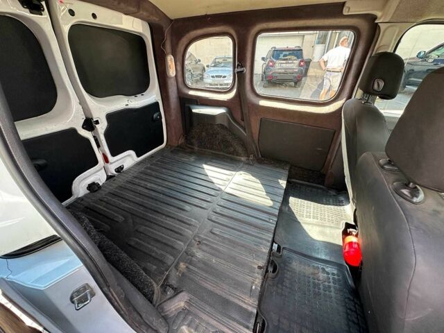 Белый Рено Другая, объемом двигателя 1.5 л и пробегом 247 тыс. км за 5840 $, фото 10 на Automoto.ua