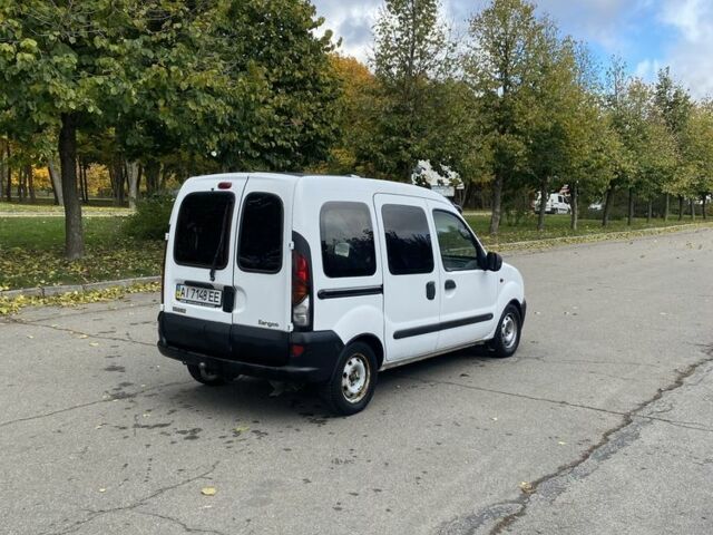 Белый Рено Другая, объемом двигателя 0 л и пробегом 300 тыс. км за 2750 $, фото 3 на Automoto.ua