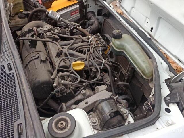 Белый Рено Другая, объемом двигателя 1.2 л и пробегом 238 тыс. км за 3700 $, фото 10 на Automoto.ua