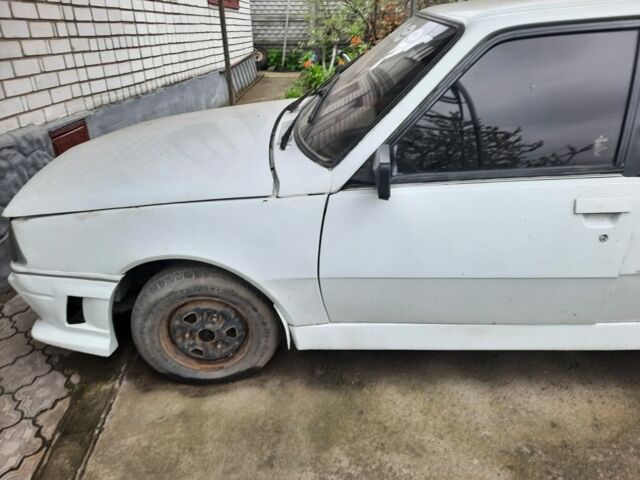 Білий Рено Інша, об'ємом двигуна 0 л та пробігом 200 тис. км за 761 $, фото 1 на Automoto.ua