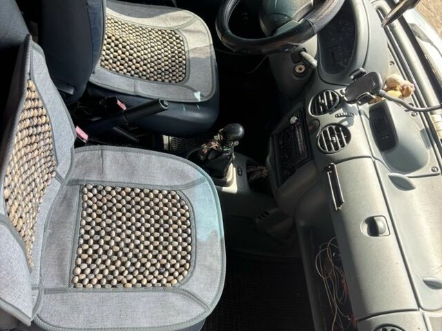 Белый Рено Другая, объемом двигателя 2.45 л и пробегом 470 тыс. км за 2900 $, фото 6 на Automoto.ua