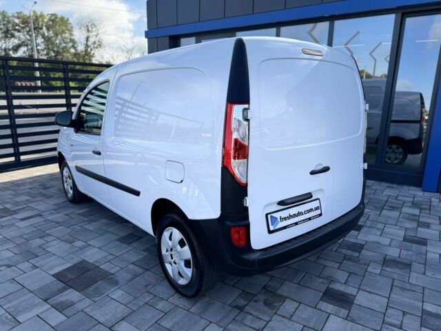 Білий Рено Інша, об'ємом двигуна 2.45 л та пробігом 39 тис. км за 9900 $, фото 9 на Automoto.ua