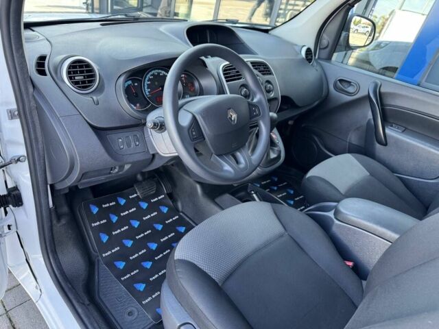 Білий Рено Інша, об'ємом двигуна 2.45 л та пробігом 39 тис. км за 9900 $, фото 18 на Automoto.ua