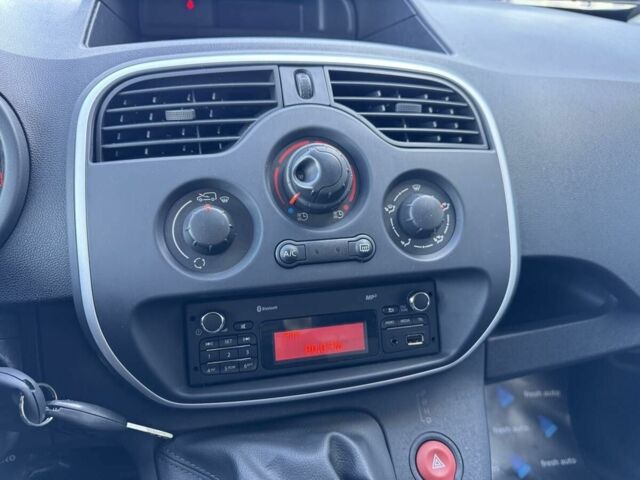 Білий Рено Інша, об'ємом двигуна 2.45 л та пробігом 39 тис. км за 9900 $, фото 22 на Automoto.ua