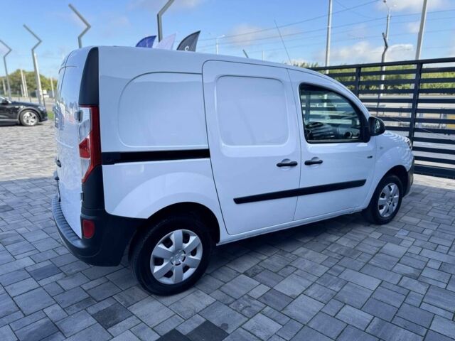 Білий Рено Інша, об'ємом двигуна 2.45 л та пробігом 39 тис. км за 9900 $, фото 2 на Automoto.ua