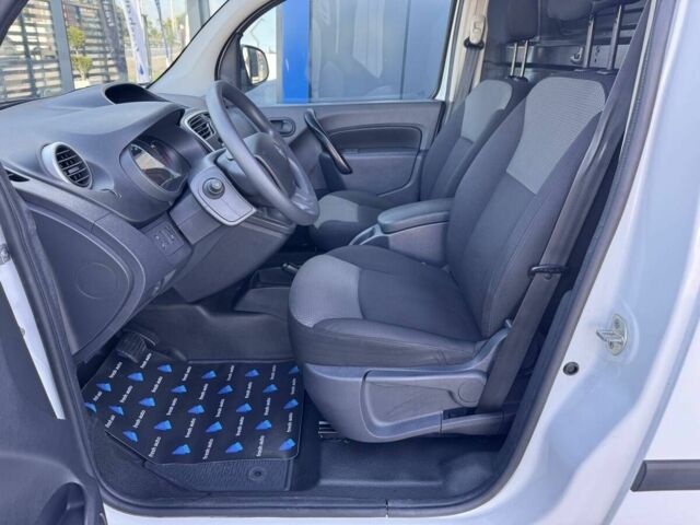 Білий Рено Інша, об'ємом двигуна 2.45 л та пробігом 39 тис. км за 9900 $, фото 21 на Automoto.ua