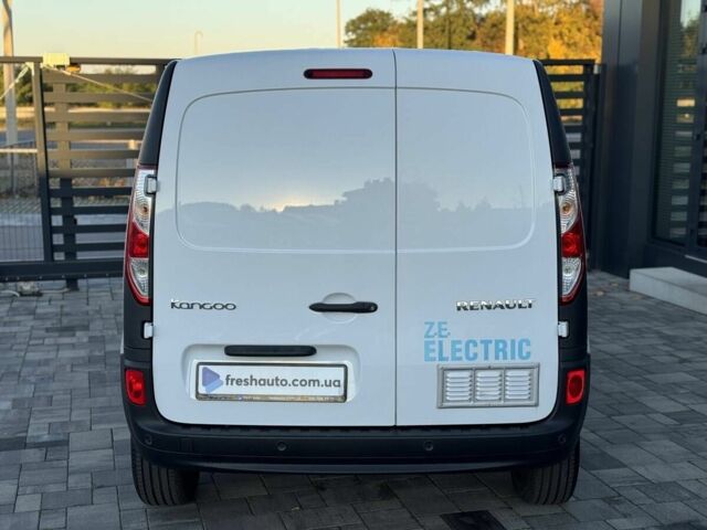 Білий Рено Інша, об'ємом двигуна 2.45 л та пробігом 27 тис. км за 11999 $, фото 11 на Automoto.ua