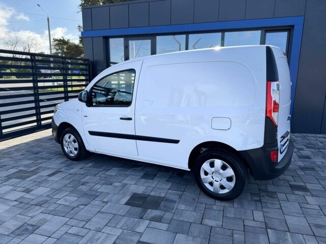 Білий Рено Інша, об'ємом двигуна 2.45 л та пробігом 39 тис. км за 9900 $, фото 10 на Automoto.ua