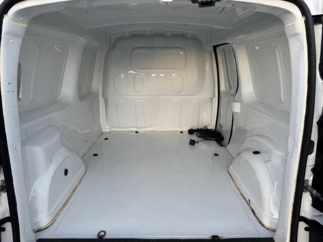 Білий Рено Інша, об'ємом двигуна 2.45 л та пробігом 27 тис. км за 11999 $, фото 4 на Automoto.ua