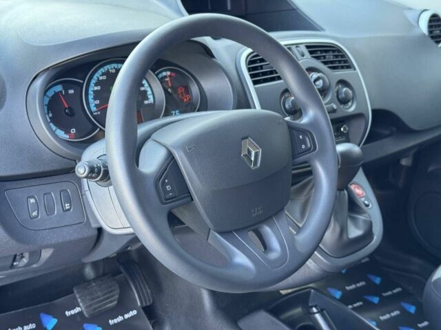 Білий Рено Інша, об'ємом двигуна 2.45 л та пробігом 39 тис. км за 9900 $, фото 15 на Automoto.ua