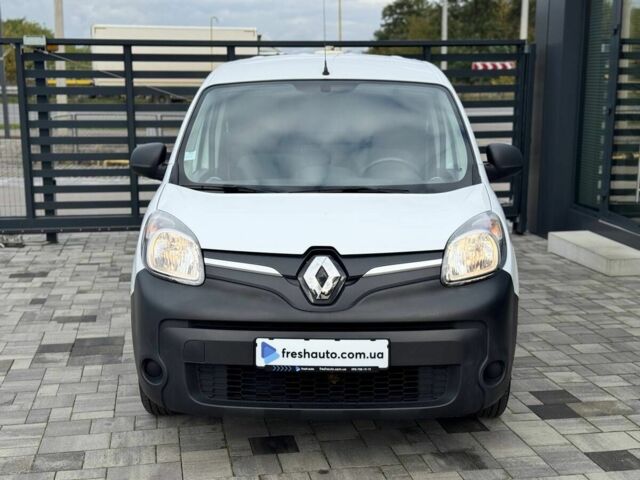 Білий Рено Інша, об'ємом двигуна 2.45 л та пробігом 83 тис. км за 10900 $, фото 1 на Automoto.ua