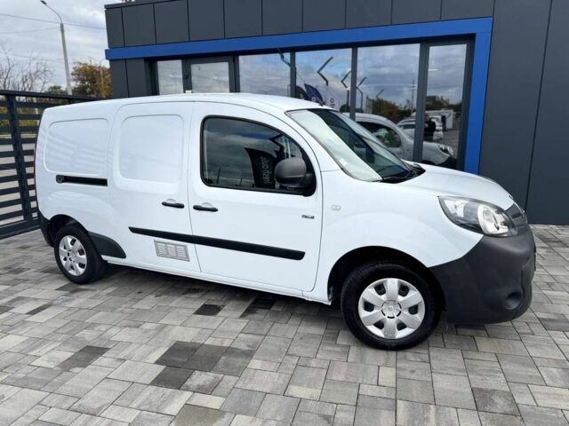 Білий Рено Інша, об'ємом двигуна 2.45 л та пробігом 83 тис. км за 10900 $, фото 5 на Automoto.ua