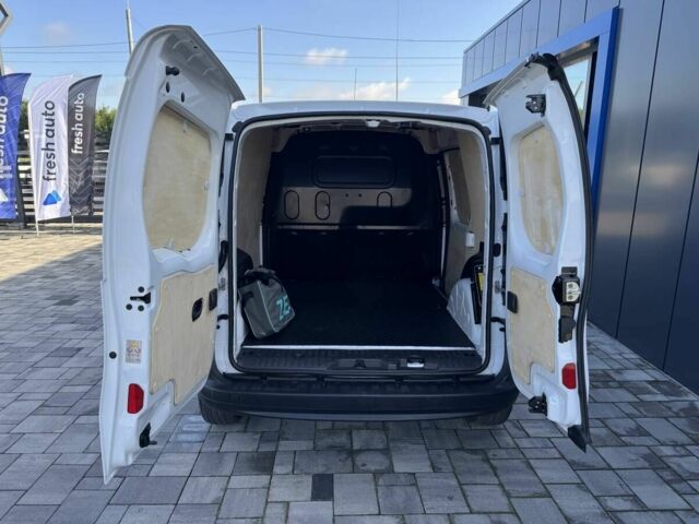 Білий Рено Інша, об'ємом двигуна 2.45 л та пробігом 39 тис. км за 9900 $, фото 23 на Automoto.ua