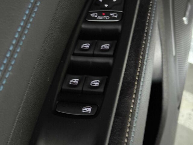 Белый Рено Другая, объемом двигателя 1.8 л и пробегом 30 тыс. км за 27500 $, фото 18 на Automoto.ua