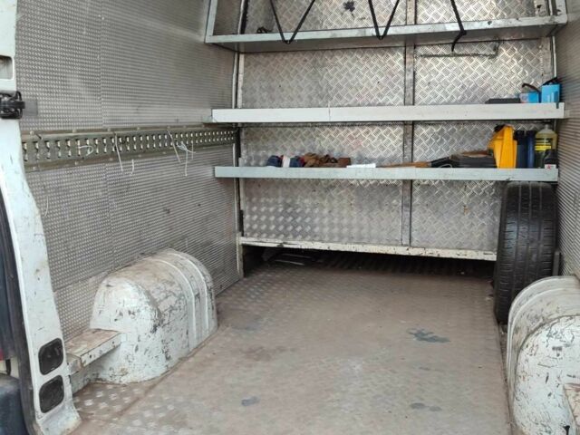 Белый Рено Другая, объемом двигателя 0 л и пробегом 481 тыс. км за 5819 $, фото 6 на Automoto.ua