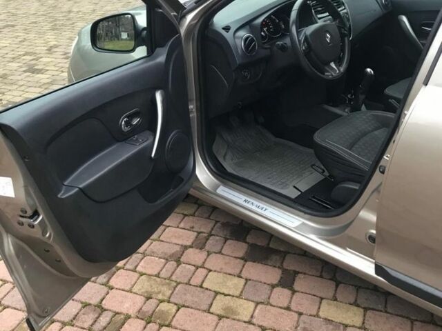 Бежевий Рено Інша, об'ємом двигуна 1.5 л та пробігом 75 тис. км за 8000 $, фото 4 на Automoto.ua