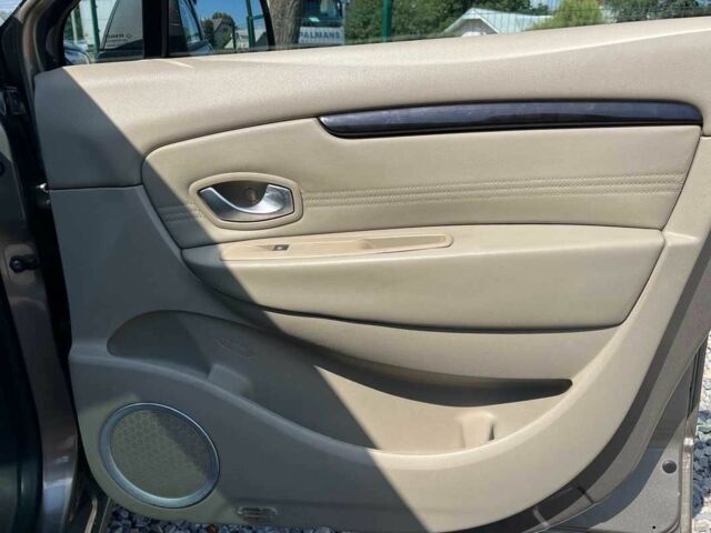 Коричневый Рено Другая, объемом двигателя 1.9 л и пробегом 353 тыс. км за 6500 $, фото 21 на Automoto.ua