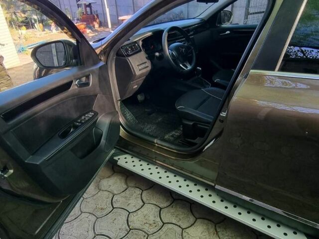 Коричневый Рено Другая, объемом двигателя 1.3 л и пробегом 29 тыс. км за 15700 $, фото 4 на Automoto.ua