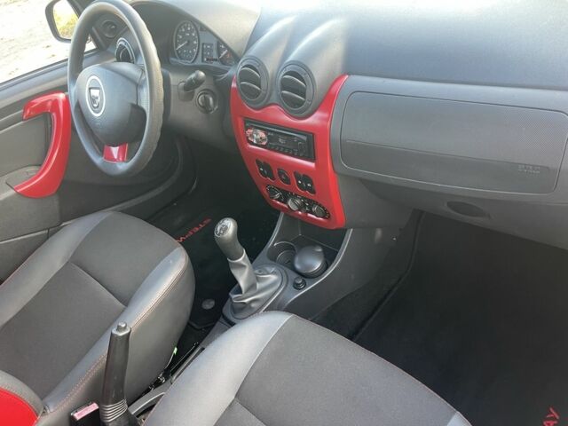 Красный Рено Другая, объемом двигателя 0 л и пробегом 191 тыс. км за 7200 $, фото 4 на Automoto.ua