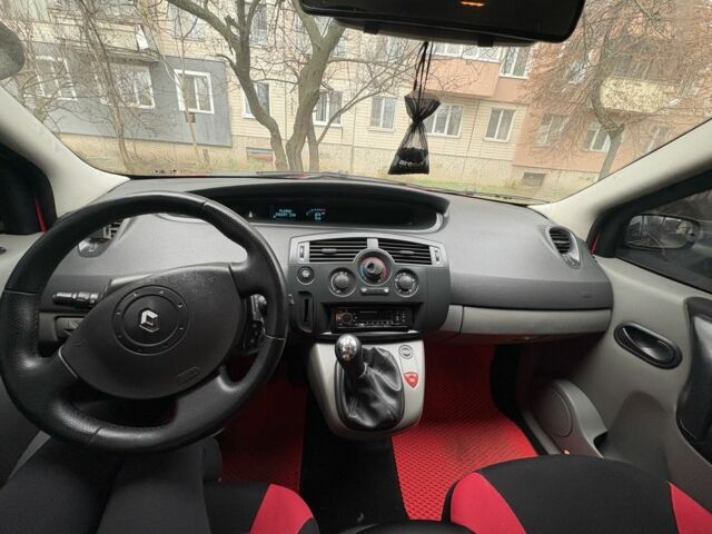 Красный Рено Другая, объемом двигателя 1.6 л и пробегом 130 тыс. км за 3700 $, фото 4 на Automoto.ua