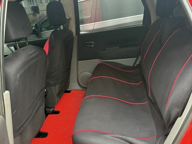 Красный Рено Другая, объемом двигателя 1.6 л и пробегом 130 тыс. км за 3700 $, фото 6 на Automoto.ua