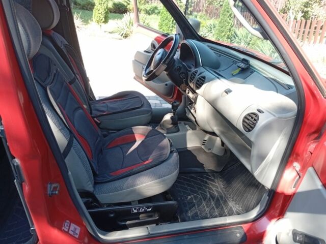 Красный Рено Другая, объемом двигателя 1.9 л и пробегом 202 тыс. км за 3000 $, фото 4 на Automoto.ua