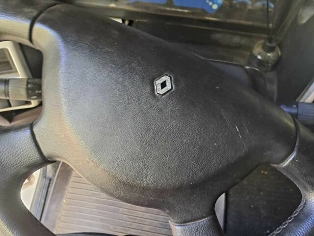 Рено Другая, объемом двигателя 0 л и пробегом 0 тыс. км за 8200 $, фото 2 на Automoto.ua