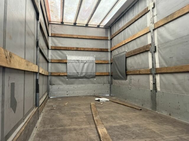 Рено Другая, объемом двигателя 0 л и пробегом 0 тыс. км за 8700 $, фото 9 на Automoto.ua