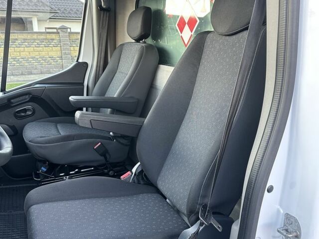 Рено Другая, объемом двигателя 0 л и пробегом 0 тыс. км за 20600 $, фото 19 на Automoto.ua