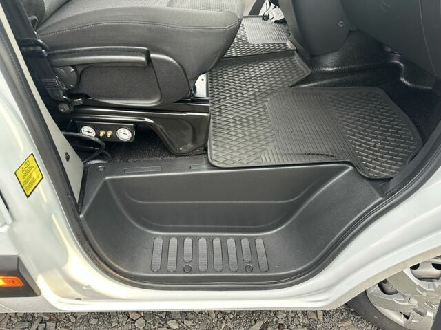 Рено Другая, объемом двигателя 0 л и пробегом 0 тыс. км за 19900 $, фото 17 на Automoto.ua