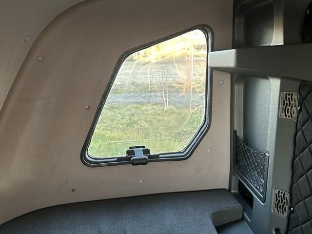 Рено Другая, объемом двигателя 0 л и пробегом 0 тыс. км за 20600 $, фото 6 на Automoto.ua