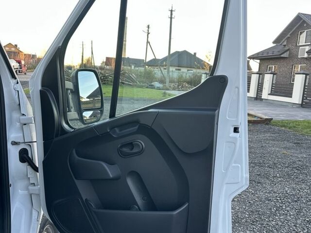 Рено Другая, объемом двигателя 0 л и пробегом 0 тыс. км за 20600 $, фото 9 на Automoto.ua