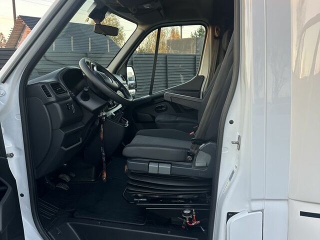 Рено Другая, объемом двигателя 0 л и пробегом 0 тыс. км за 20600 $, фото 10 на Automoto.ua