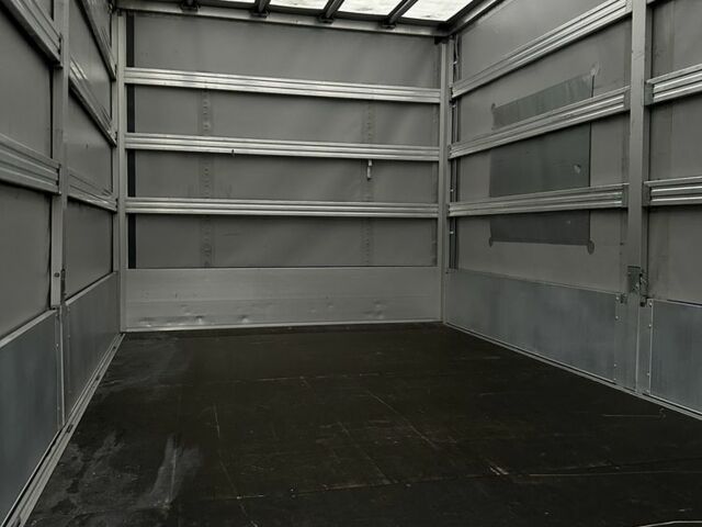 Рено Другая, объемом двигателя 0 л и пробегом 0 тыс. км за 20600 $, фото 5 на Automoto.ua