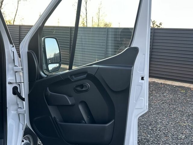 Рено Другая, объемом двигателя 0 л и пробегом 0 тыс. км за 20600 $, фото 17 на Automoto.ua