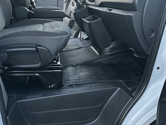 Рено Другая, объемом двигателя 0 л и пробегом 0 тыс. км за 20600 $, фото 22 на Automoto.ua