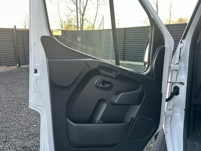 Рено Другая, объемом двигателя 0 л и пробегом 0 тыс. км за 20600 $, фото 9 на Automoto.ua