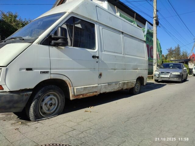 Рено Другая, объемом двигателя 0 л и пробегом 0 тыс. км за 1000 $, фото 1 на Automoto.ua