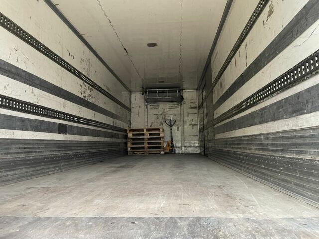 Рено Другая, объемом двигателя 9.8 л и пробегом 0 тыс. км за 10100 $, фото 4 на Automoto.ua