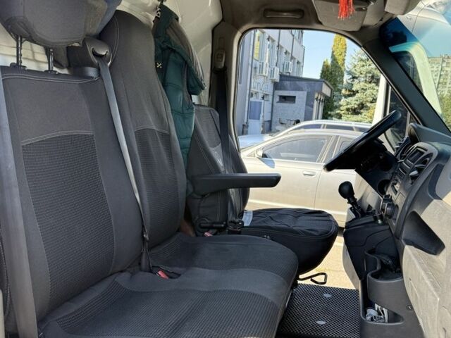 Рено Другая 2011 в Днепре (Днепропетровске) на Automoto.ua Рено Другая, объемом двигателя 0 л и пробегом 0 тыс. км за 12000 $, фото 7 на Automoto.ua