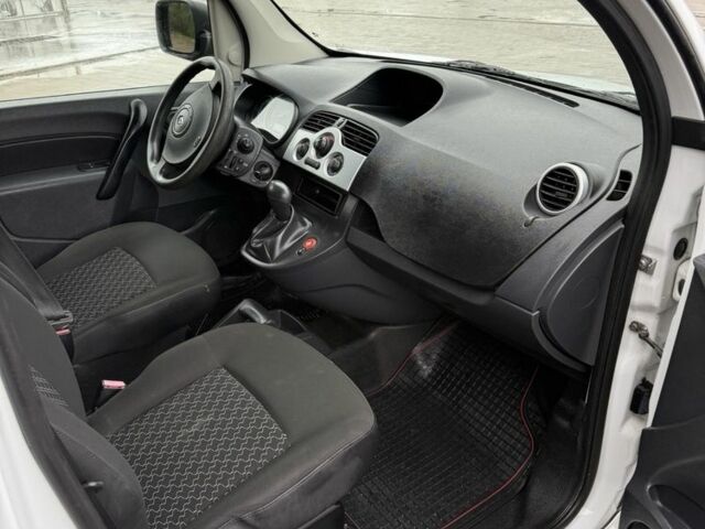 Рено Другая, объемом двигателя 0 л и пробегом 0 тыс. км за 5400 $, фото 16 на Automoto.ua