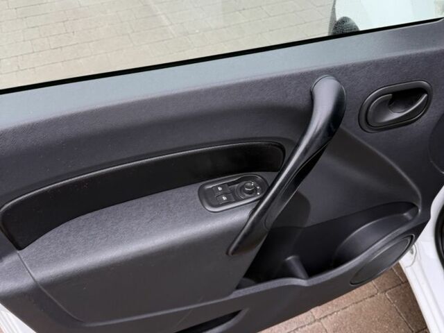 Рено Другая, объемом двигателя 0 л и пробегом 0 тыс. км за 5400 $, фото 10 на Automoto.ua