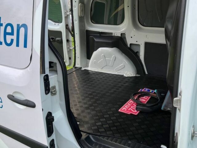 Рено Другая, объемом двигателя 0 л и пробегом 0 тыс. км за 4900 $, фото 4 на Automoto.ua