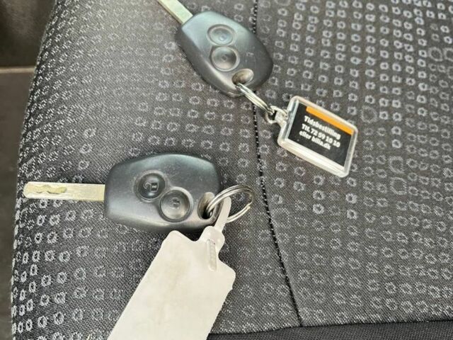 Рено Другая, объемом двигателя 0 л и пробегом 0 тыс. км за 4900 $, фото 7 на Automoto.ua