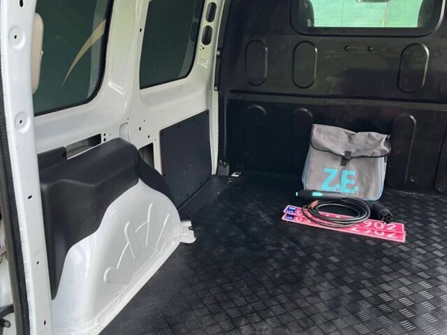 Рено Другая, объемом двигателя 0 л и пробегом 0 тыс. км за 4900 $, фото 5 на Automoto.ua