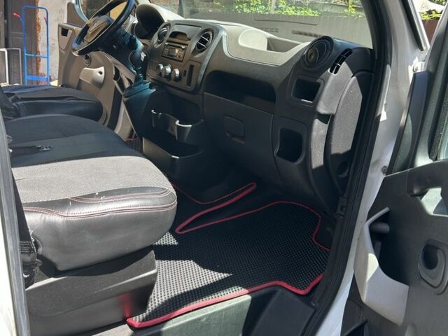 Рено Другая, объемом двигателя 2.3 л и пробегом 0 тыс. км за 12200 $, фото 6 на Automoto.ua