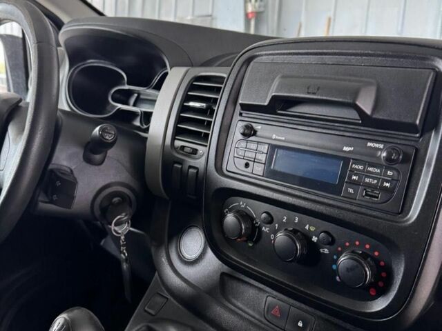 Рено Другая, объемом двигателя 0 л и пробегом 0 тыс. км за 10000 $, фото 3 на Automoto.ua