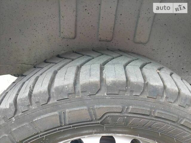 Рено Другая, объемом двигателя 2.3 л и пробегом 0 тыс. км за 17500 $, фото 7 на Automoto.ua