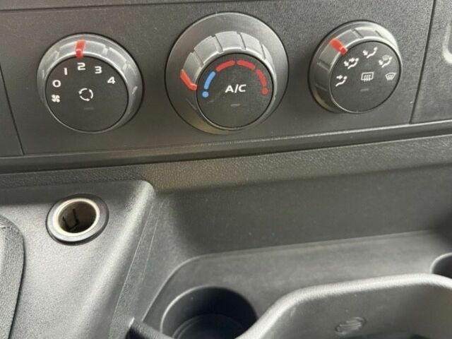 Рено Другая, объемом двигателя 0 л и пробегом 0 тыс. км за 15500 $, фото 13 на Automoto.ua